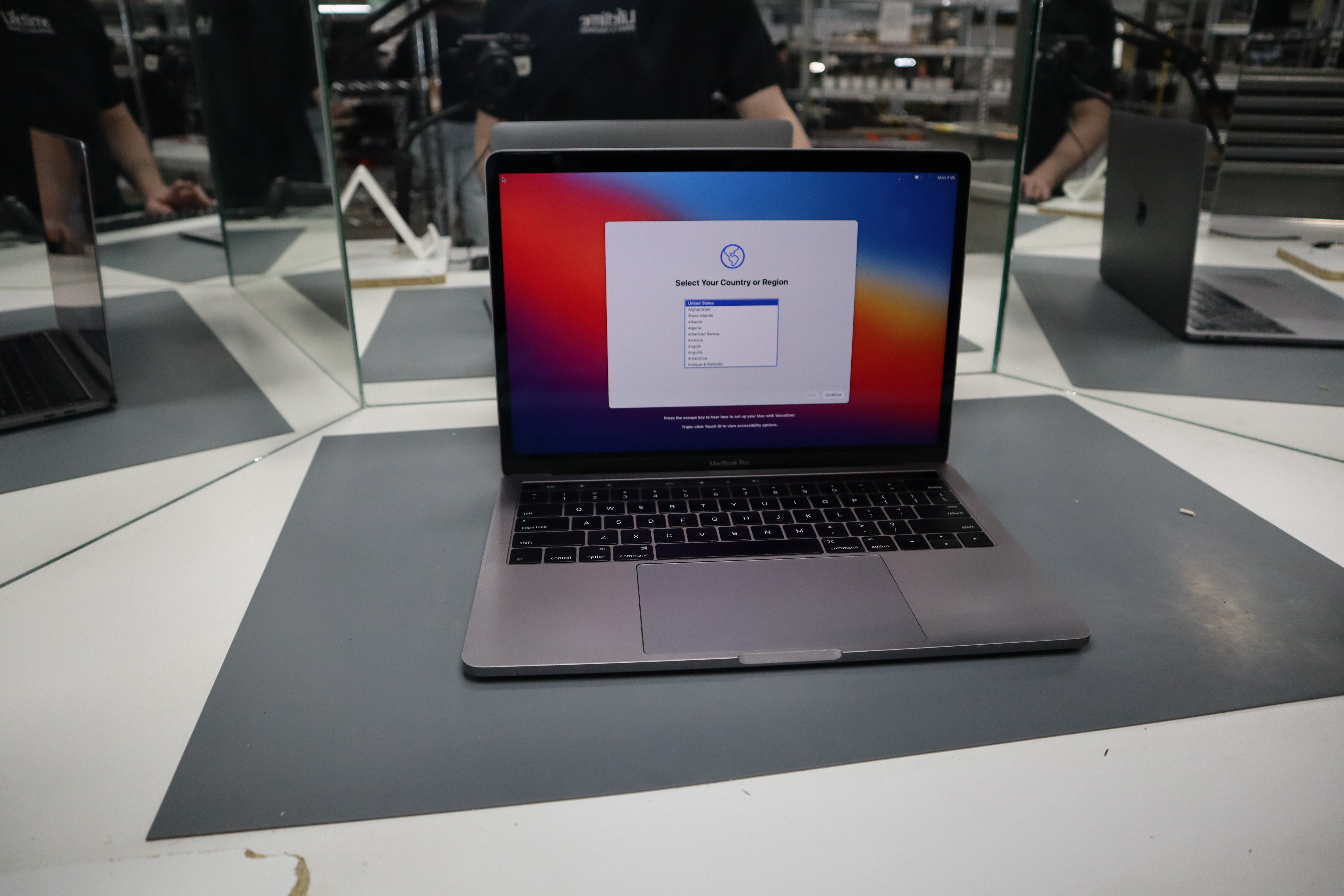 Apple MacBook Pro 13 Apple MacBook Pro 13